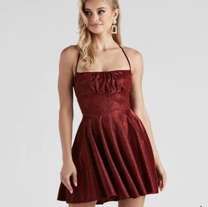 (NEW + TAGS) Windsor - Burgundy Kaylee Formal Woven Glitter Party Dress (M)